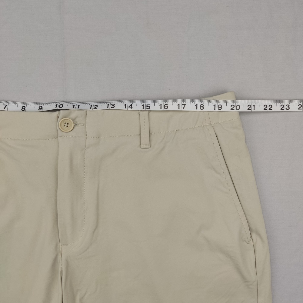 Under Armour Shorts Mens 40 Tan HeatGear Golf Performance Flat Front Stretch - Picture 2 of 7